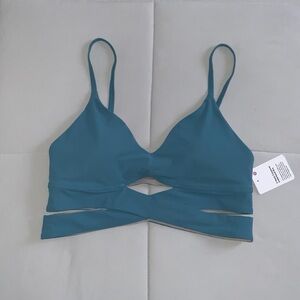 Lululemon VNeck Crossover Underband Bra